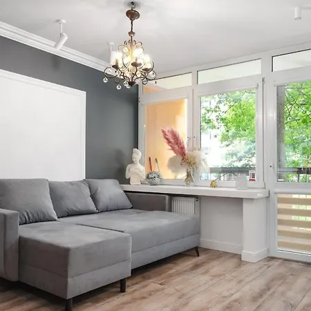 Urban Chic - Modern & Stylish, Aleja Solidarnosci Апартаменты Варшава