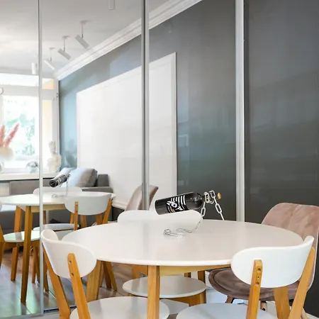 Urban Chic - Modern & Stylish, Aleja Solidarnosci *