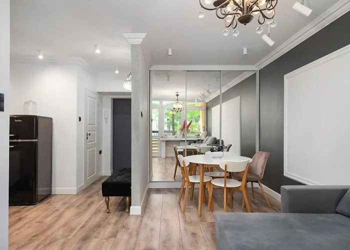 Urban Chic - Modern & Stylish, Aleja Solidarnosci *