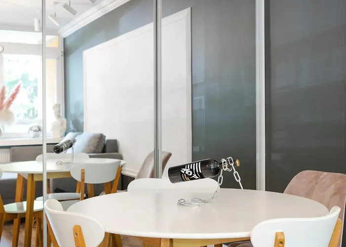 Urban Chic - Modern & Stylish, Aleja Solidarnosci *